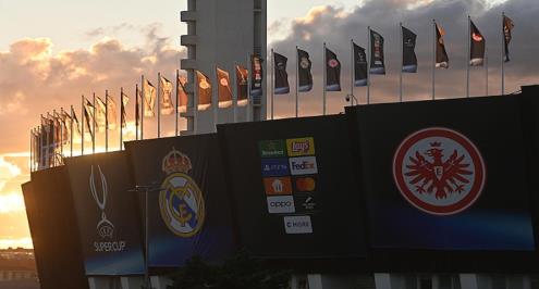 قبل صدام ريال مدريد وفرانكفورت.. ماذا حدث في المواجهات الإسبانية الألمانية بالسوبر الأوروبي؟